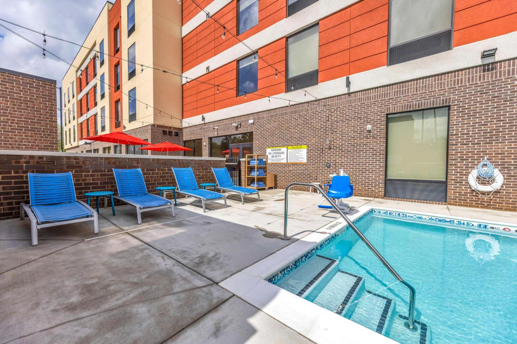 Home2 Suites By Hilton Raleigh West Lenovo Center Exterior photo